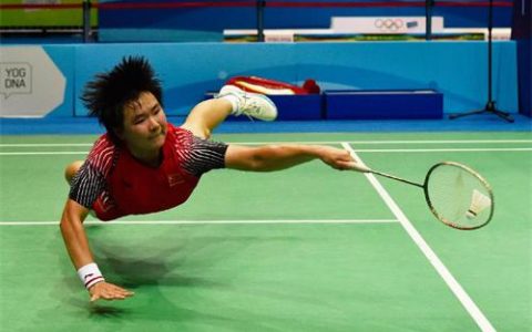 北京中小学羽毛球培训解锁羽毛球的正确肢体姿势！